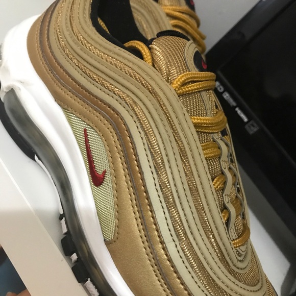 AIRMAX 97s GOLD BULLET - Picture 2 of 5
